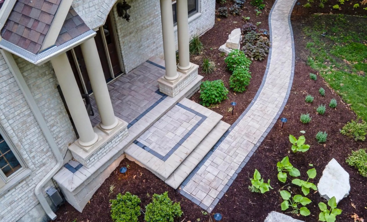 Custom stone and paver patio installation in Pomona, CA